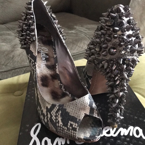 Sam Edelman Shoes - Sam Edelman grey python spike platform. Larissa